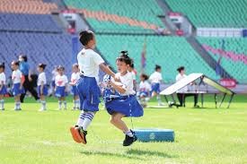 小法：感谢孔蒂，他给过我很多；梦想看到科莫的球员参加欧冠